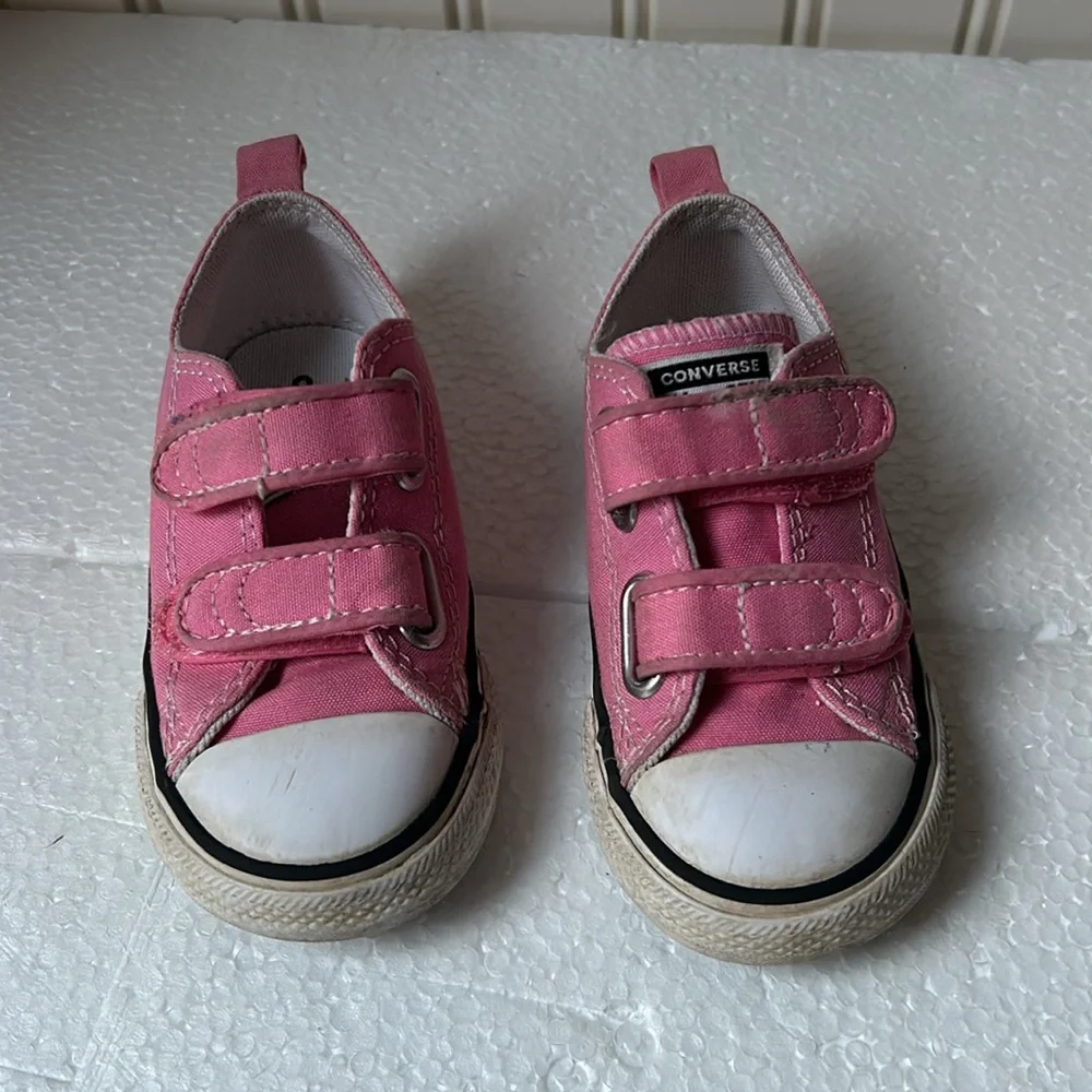 Converse All Star girls hook&Loop closure sneakers toddler kids size 7 pink